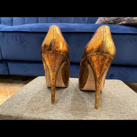 Brian Atwood Maniac Gold Pumps - Picture 3 of 5
